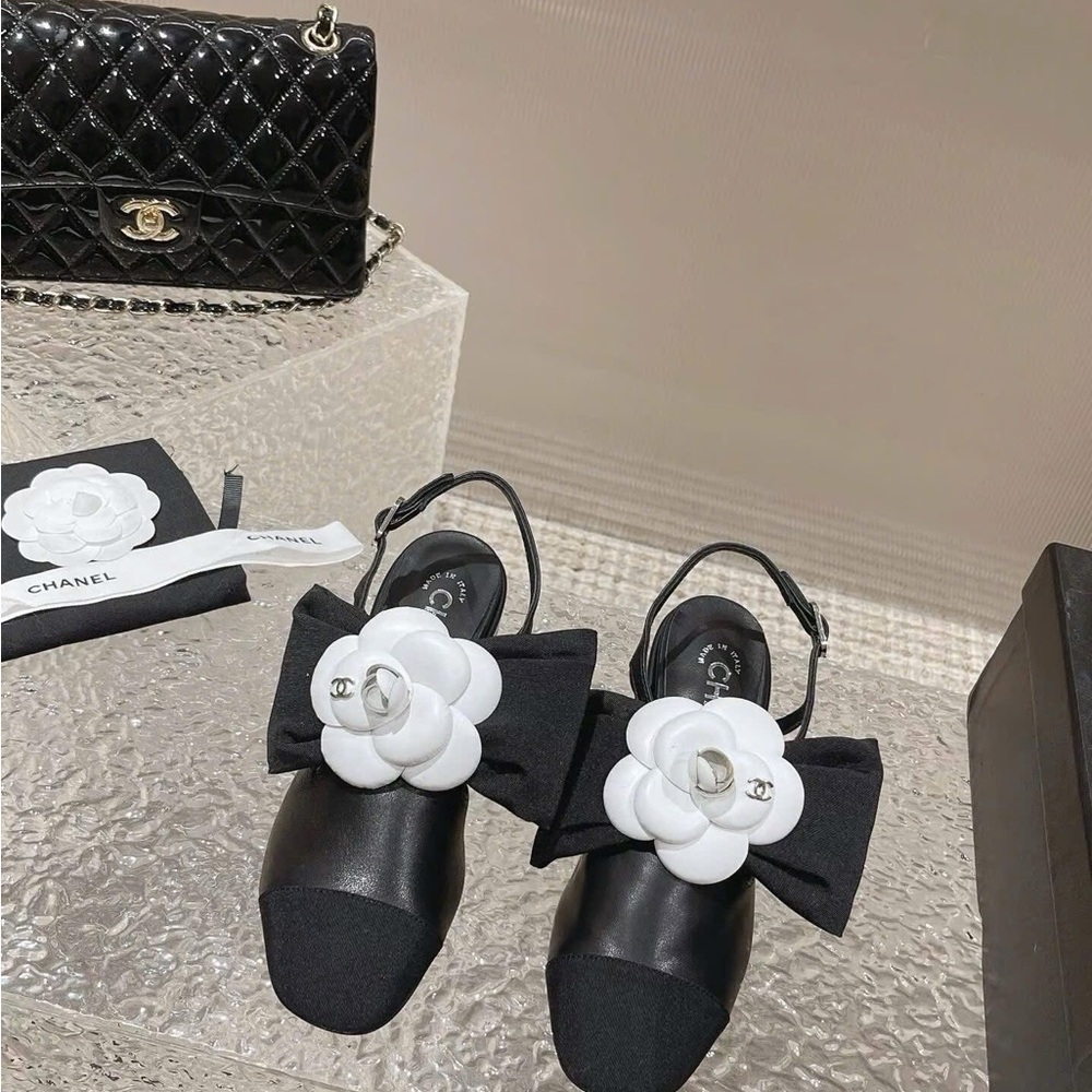 Chanel Crumpled Shiny Fabric Grosgrain Cap Toe Camellia Bow Slingback Pump 38.5